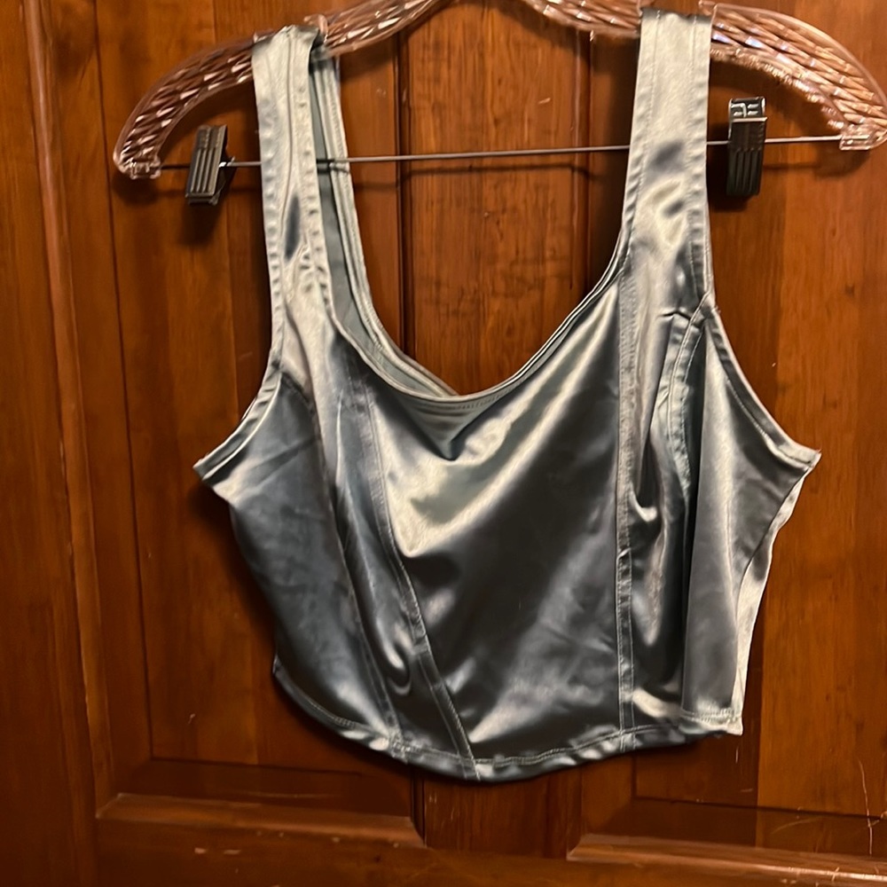 SHEIN statin crop top